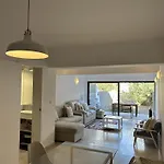 Vivenda Alfamar 2120 - 180m Da *