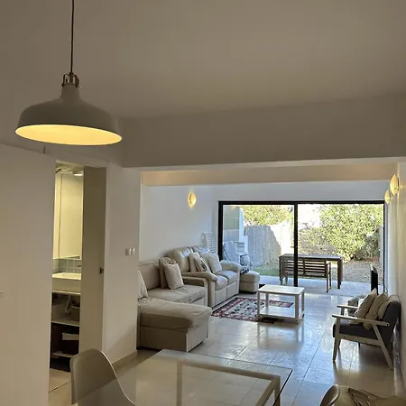 Vivenda Alfamar 2120 - 180m Da *