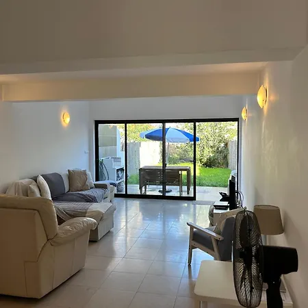 Casa de Férias Vivenda Alfamar 2120 - 180m Da *