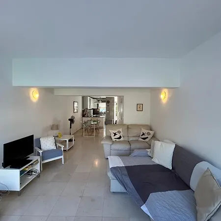 Casa de Férias Vivenda Alfamar 2120 - 180m Da