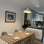 Vivenda Alfamar 2120 - 180m Da * אלבופיירה